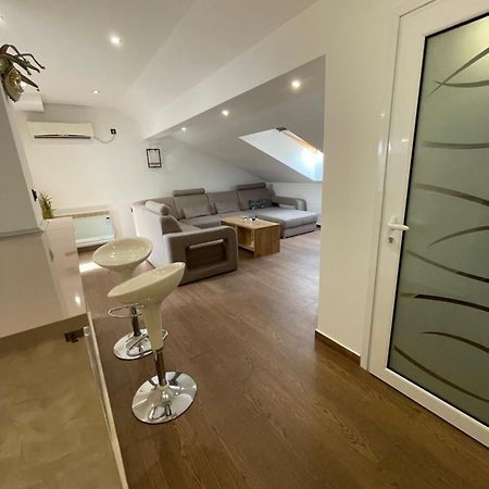 Joy Apartment 6 Belgrado Exterior foto